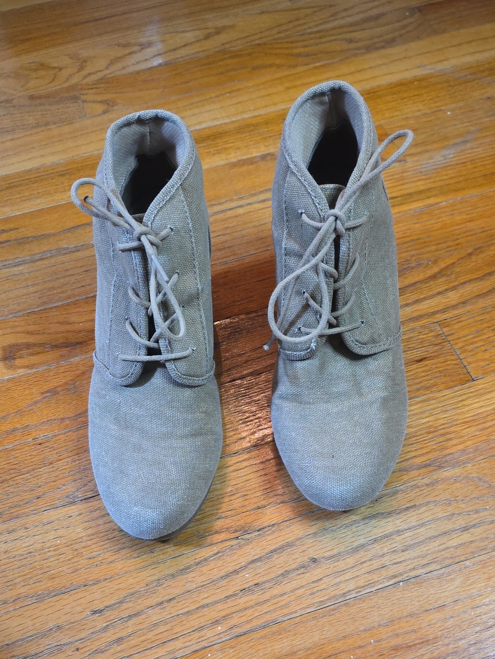 American Eagle Tan Taupe Canvas Ankle Boot Wedge Size 8